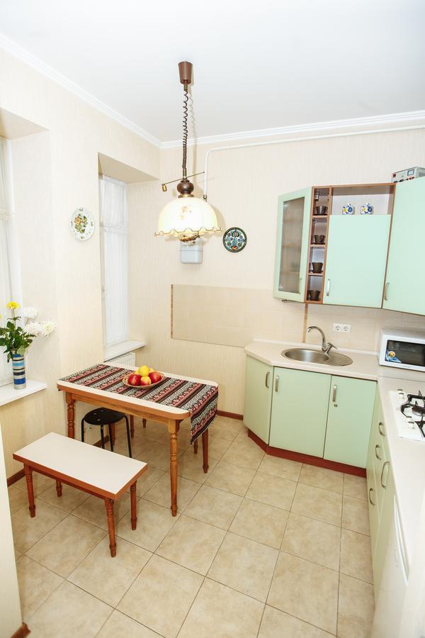 Apartment near Museum Lviv Extérieur photo